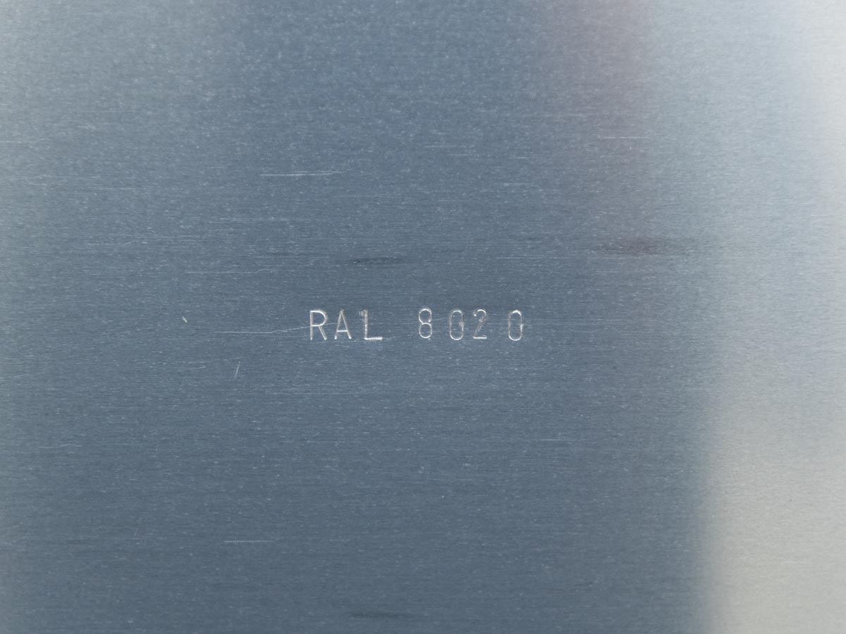 Detail: Ribbons (RAL 8020)